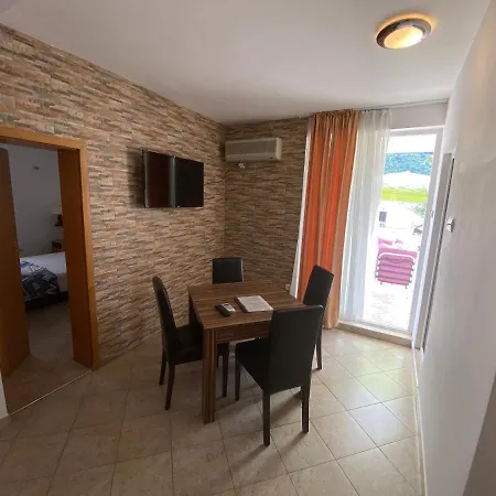 Azzuro * Budva