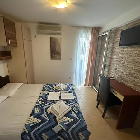 Azzuro * Budva